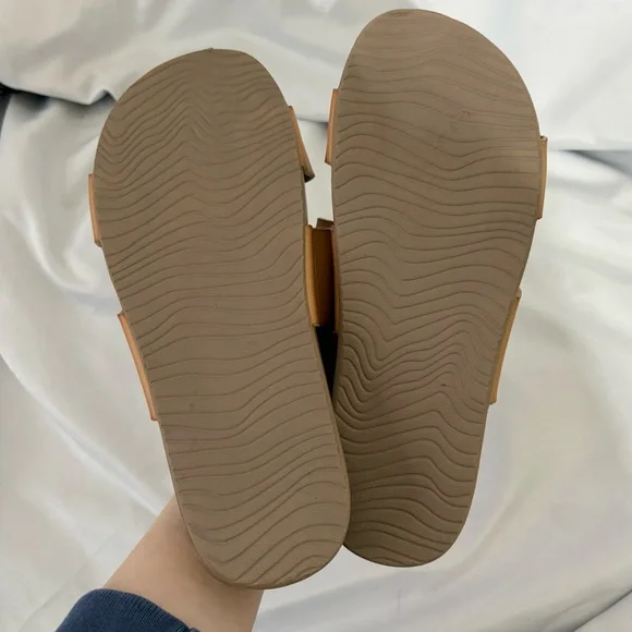 REEF Cushion Vista Sandal in Natural - Picture 3 of 5